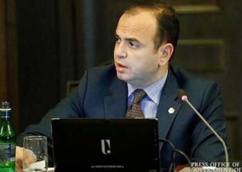 ՍՓԻՒՌՔԻ ԳԼԽԱՒՈՐ ՅԱՆՁՆԱԿԱՏԱՐԻ ԳՐԱՍԵՆԵԱԿԸ ԿՈՂՄ ՉԷ ՍՓԻՒՌՔԱՀԱՅԵՐՈՒ ՀԱՄԱՐ ՀՀ ՔԱՂԱՔԱՑԻՈՒԹԻՒՆ ՍՏԱՆԱԼՈՒ ԿԱՐԳԻ ՓՈՓՈԽՈՒԹԵԱՆ