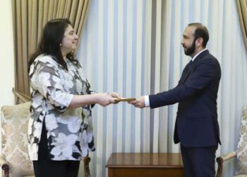 ԱՐԱՐԱՏ ՄԻՐԶՈՅԵԱՆՆ ՈՒ ԱՌՈՂՋԱՊԱՀՈՒԹԵԱՆ ՀԱՄԱՇԽԱՐՀԱՅԻՆ ԿԱԶՄԱԿԵՐՊՈՒԹԵԱՆ ՆԵՐԿԱՅԱՑՈՒՑԻՉԸ ՄԻՏՔԵՐ ՓՈԽԱՆԱԿԱԾ ԵՆ ՀԱՅԱՍՏԱՆԻ ՄԷՋ ԱՌՈՂՋԱՊԱՀԱԿԱՆ ԲԱՐԵՓՈԽՈՒՄՆԵՐՈՒ ՎԵՐԱԲԵՐԵԱԼ