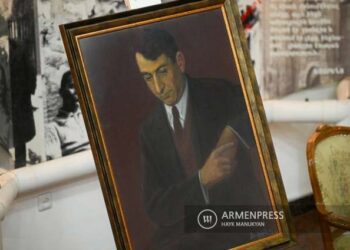 ԵՂԻՇԷ ՉԱՐԵՆՑԻ ՏՈՒՆ-ԹԱՆԳԱՐԱՆԻ ՀԱՒԱՔԱԾՈՒՆ ՀԱՄԱԼՐԵՑ ԺՈՂՈՎՐԴԱԿԱՆ ՆԿԱՐԻՉ ՀՐԱՉԵԱՅ ՌՈՒԽԿԵԱՆԻ` ԳՐՈՂԻ ԴԻՄԱՆԿԱՐԸ