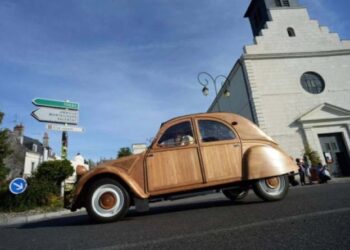 ՓԱՅՏԷ ՙCITROEN 2CV՚ ԻՆՔՆԱՇԱՐԺԸ ՖՐԱՆՍԱՅԻ ՄԷՋ ԱՃՈՒՐԴՈՎ ՎԱՃԱՌՈՒԱԾ Է 210 ՀԱԶԱՐ ԵՒՐՈՅՈՎ