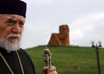 Ն.Ս.Օ.Տ.Տ. ԱՐԱՄ Ա. ԿԱԹՈՂԻԿՈՍԻՆ ՊԱՏԳԱՄԸ  ԱՐՑԱԽԻ ՀԱՆՐԱՊԵՏՈՒԹԵԱՆ 32-ՐԴ ՏԱՐԵԴԱՐՁԻՆ ԱՌԹԻՒ