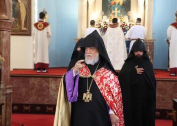 ԱՐՑԱԽԻ ԶՕՐԱԿՑԱԿԱՆ ԱՂՕԹՔ ԿԱՏԱՐՈՒԵՑԱՒ ԱՆԹԻԼԻԱՍԻ ՄԱՅՐԱՎԱՆՔԻՆ ՄԷՋ