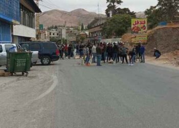 ԲԱՆԱԿԻՆ ԴԷՄ ՅԱՐՁԱԿՈՒՄ ԼԱՊՈՒԷԻ ՄԷՋ