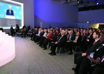 ՀՀ ՆԱԽԱԳԱՀԸ ՏԱՒՈՍԻ ՄԷՋ ՄԱՍՆԱԿՑԱԾ Է ՀԱՄԱՇԽԱՐՀԱՅԻՆ ՏՆՏԵՍԱԿԱՆ ՀԱՄԱԺՈՂՈՎԻ ԲԱՑՄԱՆ ԱՐԱՐՈՂՈՒԹԵԱՆ