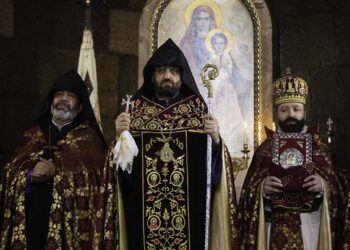 ԲԱՆԱԿԻ ՕՐՈՒԱՆ ԱՌԻԹՈՎ ՍՈՒՐԲ ՊԱՏԱՐԱԳ ԵՒ ՀԱՆՐԱՊԵՏԱԿԱՆ ՄԱՂԹԱՆՔ ՄԱՅՐ ԱԹՈՌ ՍՈՒՐԲ ԷՋՄԻԱԾՆԻ ՄԷՋ