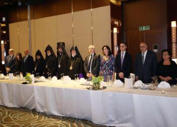 ՏՈՒՊԱՅԻ ՄԷՋ ՊԱՇՏՕՆԱԿԱՆ ՃԱՇԿԵՐՈՅԹª Ի ՊԱՏԻՒ ՎԵՀԱՓԱՌ ՀԱՅՐԱՊԵՏԻՆ