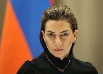 ԱՆՆԱ ՅԱԿՈԲԵԱՆ ՙԻՄ ՔԱՅԼԸ՚Ի ՏՆՕՐԷՆ