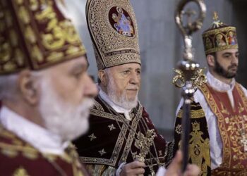ՀԱՅՐԱՊԵՏԱԿԱՆ ՍՈՒՐԲ ՊԱՏԱՐԱԳ  ԵՐԵՒԱՆԻ ՍՈՒՐԲ ԳՐԻԳՈՐ ԼՈՒՍԱՒՈՐԻՉ ՄԱՅՐ ԵԿԵՂԵՑՒՈՅ ՄԷՋ
