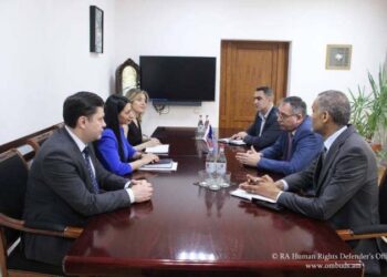 ՄԻՊ-Ը ԵՒՐՈՊԱՅԻ ԽՈՐՀՈՒՐԴԻ ՆԵՐԿԱՅԱՑՈՒՑԻՉԻՆ ՀԵՏ ՀԱՆԴԻՊՄԱՆ ԸՆԹԱՑՔԻՆ ԱՆԴՐԱԴԱՐՁԱԾ Է ԱՏՐՊԷՅՃԱՆԻ ՀԱՅԱՏԵԱՑ ՔԱՂԱՔԱԿԱՆՈՒԹԵԱՆ