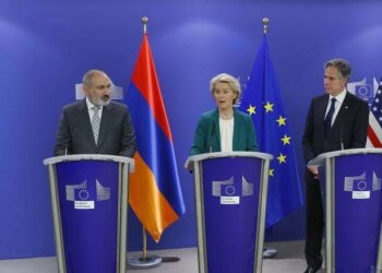 ԵՄ ԵՒ ԱՄՆ ԿԸ ՆԱԽԱՏԵՍԵՆ ԱՒԵԼԻ ԱՄՈՒՐ ՀԱՄԱԳՈՐԾԱԿՑՈՒԹԻՒՆ ՀԱՅԱՍՏԱՆԻ ՀԵՏ.  ՅԱՅՏԱՐԱՐՈՒԹԻՒՆ` ԵՌԱԿՈՂՄ ՀԱՆԴԻՊՄԱՆ ԱՐԴԻՒՆՔՆԵՐՈՎ