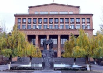 ԵՐԵՒԱՆԻ ՊԵՏԱԿԱՆ ՀԱՄԱԼՍԱՐԱՆԻՆ ՄԷՋ ՉԿԱՅ ԵՒ ՉԻ ԿՐՆԱՐ ԸԼԼԱԼ ՔԱՂԱՔԱԿԱՆ ՈՐԵՒԷ ԳՈՐԾԸՆԹԱՑ.  ԵՊՀ-Ի ՅԱՅՏԱՐԱՐՈՒԹԻՒՆԸ