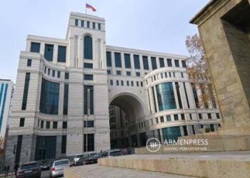ՄԱՐՏՈՒՆԱԿ ԲԱՆԱԿ ՈՒՆԵՆԱԼԸ ՈՐԵՒԷ ԵՐԿՐԻ ԻՆՔՆԻՇԽԱՆ ԻՐԱՒՈՒՆՔՆ Է.  ԵՐԵՒԱՆԻ ԱՐՁԱԳԱՆԳԸ ՊԱՔՈՒԷՆ ՀՆՉՈՂ ՅԱՅՏԱՐԱՐՈՒԹԻՒՆՆԵՐՈՒՆ