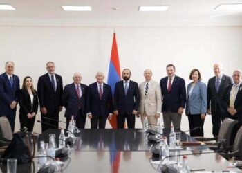 ՀՀ ԱԳ ՆԱԽԱՐԱՐԸ ԸՆԴՈՒՆԱԾ Է ԱՄՆ ԾԵՐԱԿՈՒՏԱԿԱՆ ՌՈՃԸՐ ՈՒԻՔԸՐԻ ԳԼԽԱՒՈՐԱԾ ԳՈՆԿՐԷՍԱԿԱՆ ՊԱՏՈՒԻՐԱԿՈՒԹԻՒՆԸ