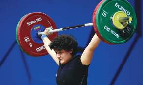 ԵՐԿԱԹԵԱՅ ԲԱԶՈՒԿՆԵՐՈՎ ԷՄՄԱ ՊՕՂՈՍԵԱՆ` ԾԱՆՐԱԲԱՐՁՈՒԹԵԱՆ ԵՐԻՏԱՍԱՐԴՆԵՐՈՒ ԱՇԽԱՐՀԻ ԱԽՈՅԵԱՆ