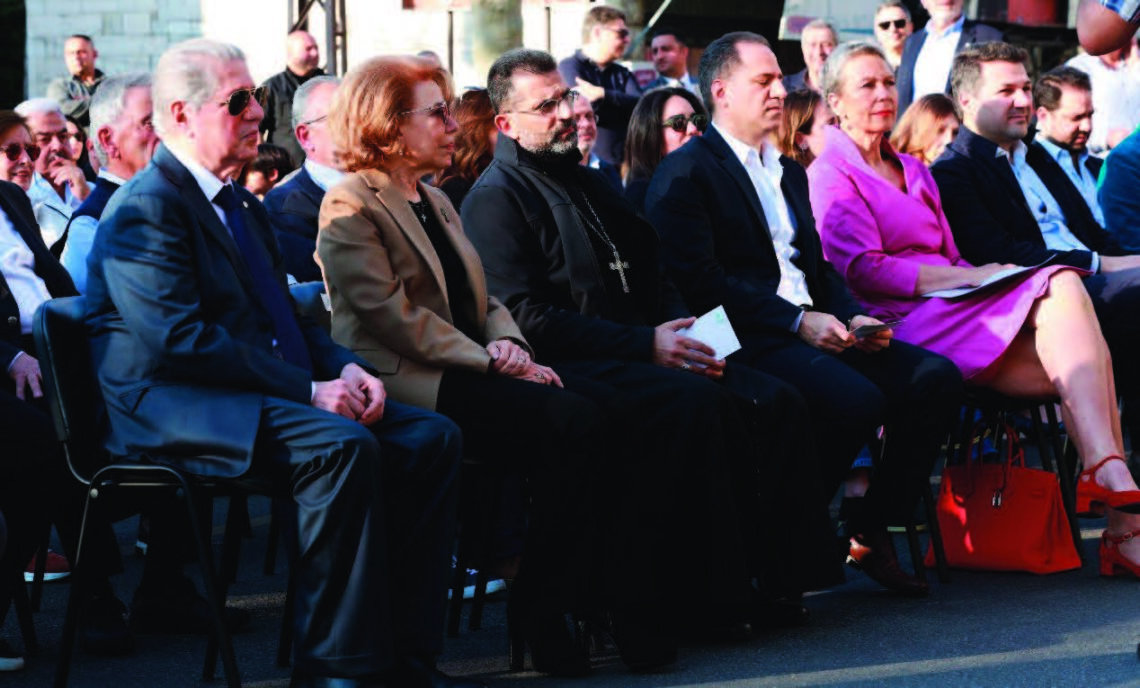«LIAISON» (ԿՑՈՒՄ) ԽՈՐԱԳԻՐԸ ԿՐՈՂ ՔԱՆԴԱԿԻՆ ԲԱՑՈՒՄԸ ՊԻՔՖԱՅԱՅԻ ՄԷՋ