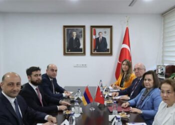ԱՆՔԱՐԱՅԻ ՄԷՋ ՀԱՆԴԻՊԱԾ ԵՆ ՀԱՅԱՍՏԱՆԻ ԵՒ ԹՈՒՐՔԻՈՅ ԱՐՏԱՔԻՆ ԳՈՐԾԵՐՈՒ ՓՈԽՆԱԽԱՐԱՐՆԵՐԸ