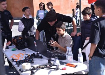 Խապրիկներ Նոր Հաճըն Աւանէն. Ampere Գիտատեխնիկական Աշխատանոց